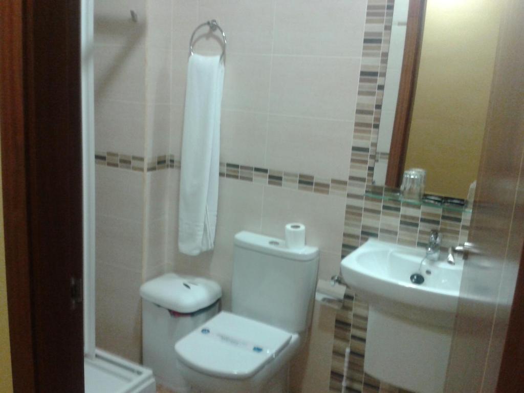 Hostal Restaurante El Paraiso Don Benito Room photo